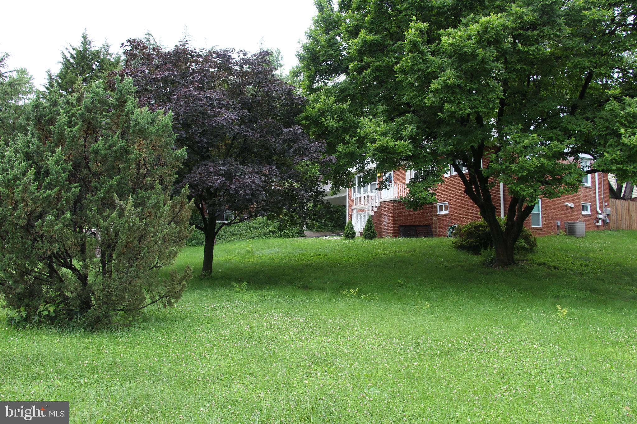 5600 Brookland Road Alexandria, VA 22310 - Photo 3 of 41 Great Location Near Shopping and Restaurants!