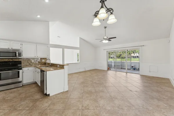 $3,500 | 3855 Sabal Lakes Road, Delray Beach, FL 33445