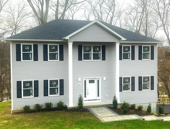 $919,900 | 13 Hill Street, Cortlandt Manor, NY 10567