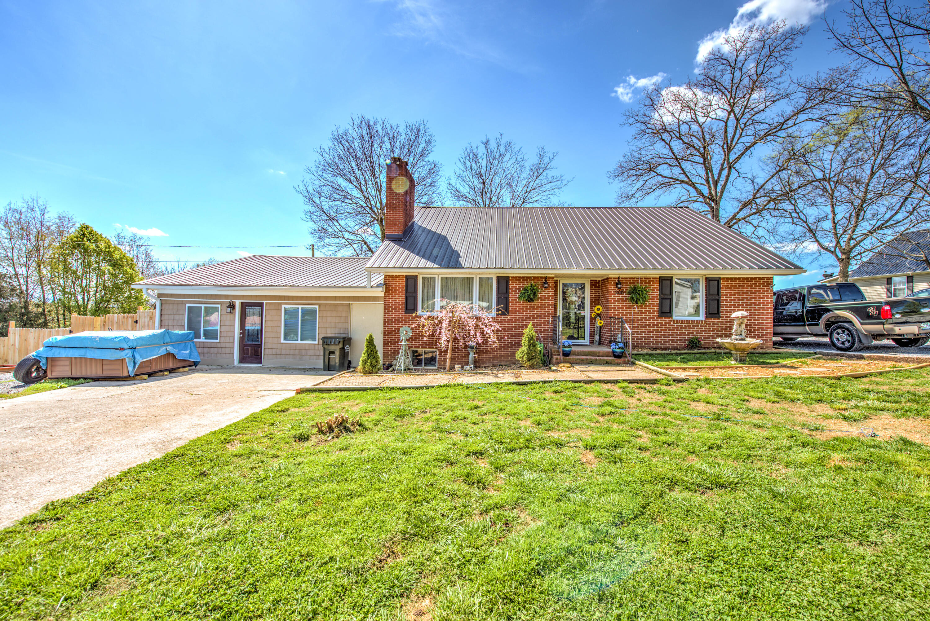 208 Key Kile Road Sweetwater, TN 37874 - Photo 1 of 40 1 (1)