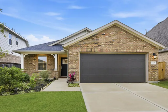 $2,300 | 19427 Trotter Cp Trail, Tomball, TX 77377