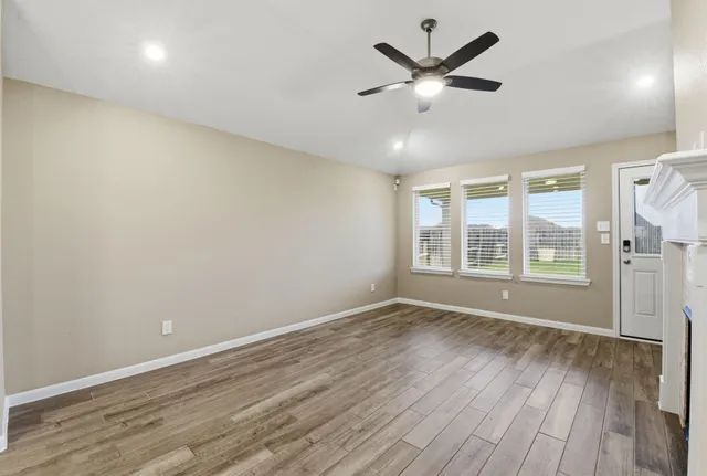 $2,300 | 19427 Trotter Cp Trail, Tomball, TX 77377