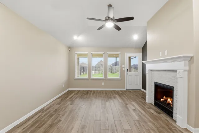 $2,300 | 19427 Trotter Cp Trail, Tomball, TX 77377