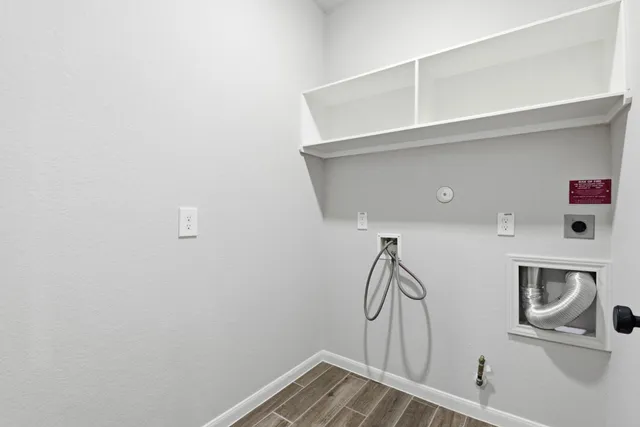 $2,300 | 19427 Trotter Cp Trail, Tomball, TX 77377