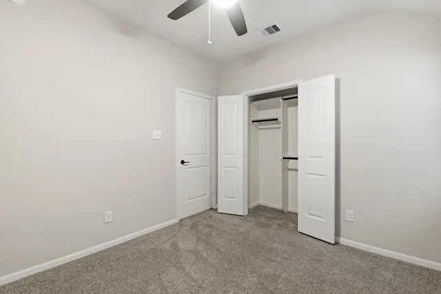 $2,300 | 19427 Trotter Cp Trail, Tomball, TX 77377