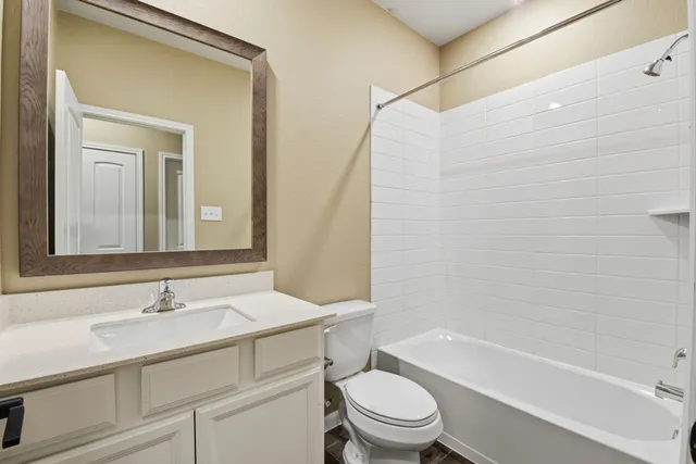 $2,300 | 19427 Trotter Cp Trail, Tomball, TX 77377