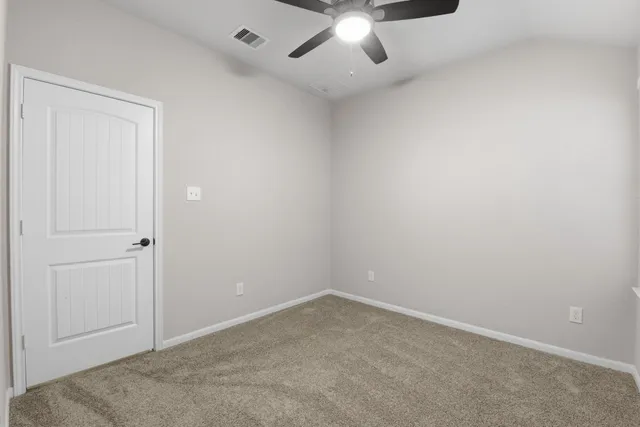 $2,300 | 19427 Trotter Cp Trail, Tomball, TX 77377