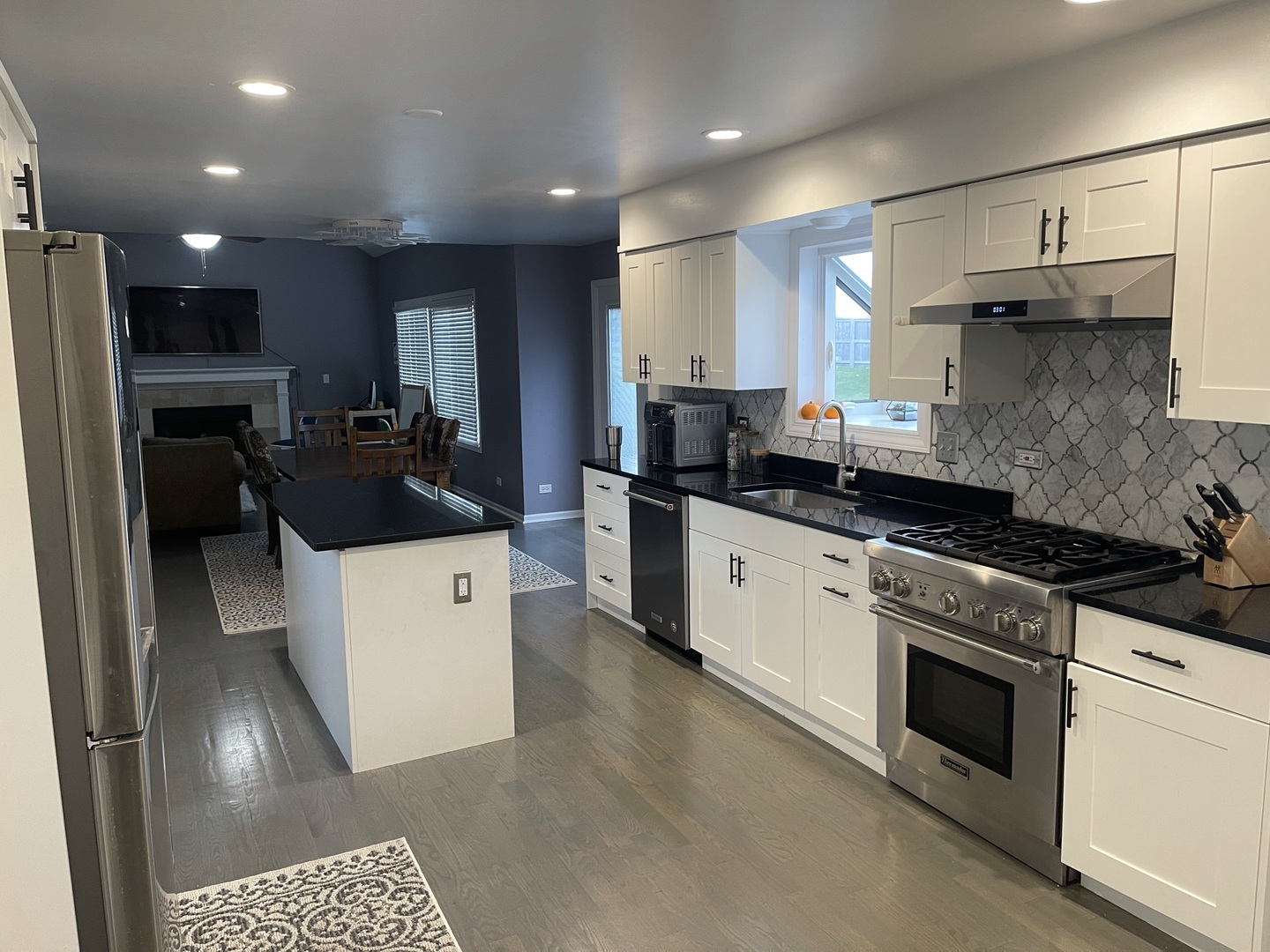 4852 Snapjack Circle Naperville, IL 60564 - Photo 4 of 45