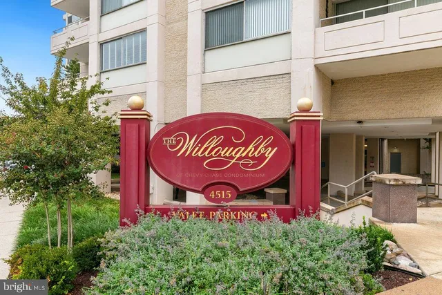 a sign that is on the side of a building