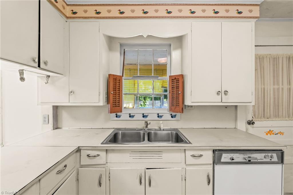 293 Ralph Ratledge Road Mocksville, NC 27028 - Photo 14 of 34