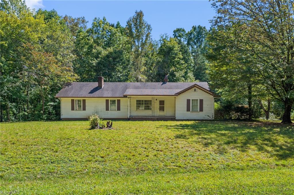 293 Ralph Ratledge Road Mocksville, NC 27028 - Photo 3 of 34