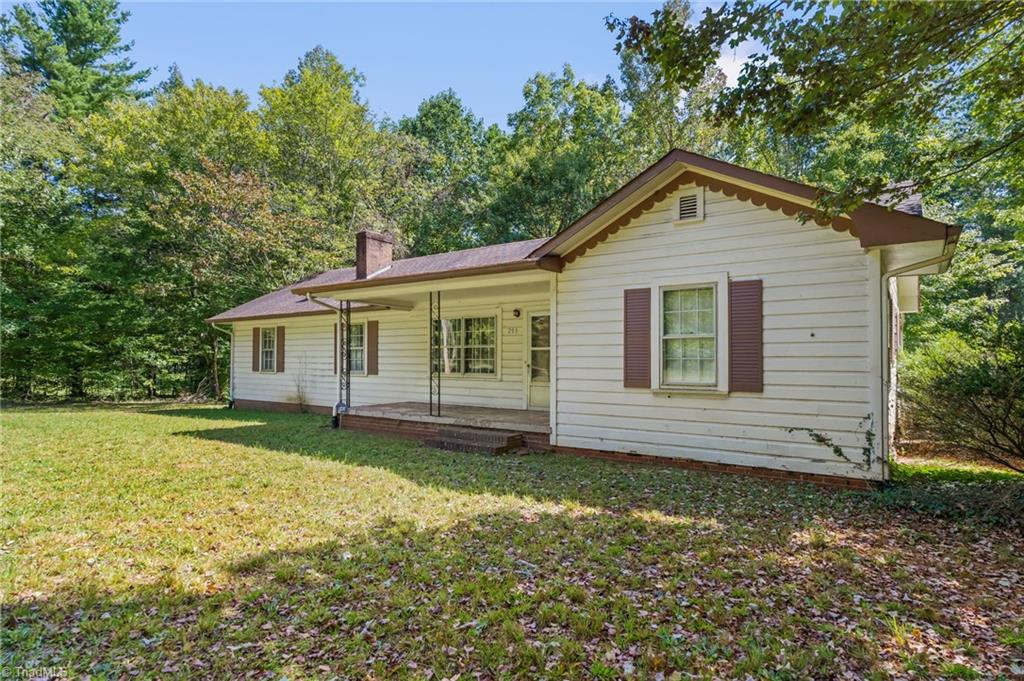 293 Ralph Ratledge Road Mocksville, NC 27028 - Photo 5 of 34