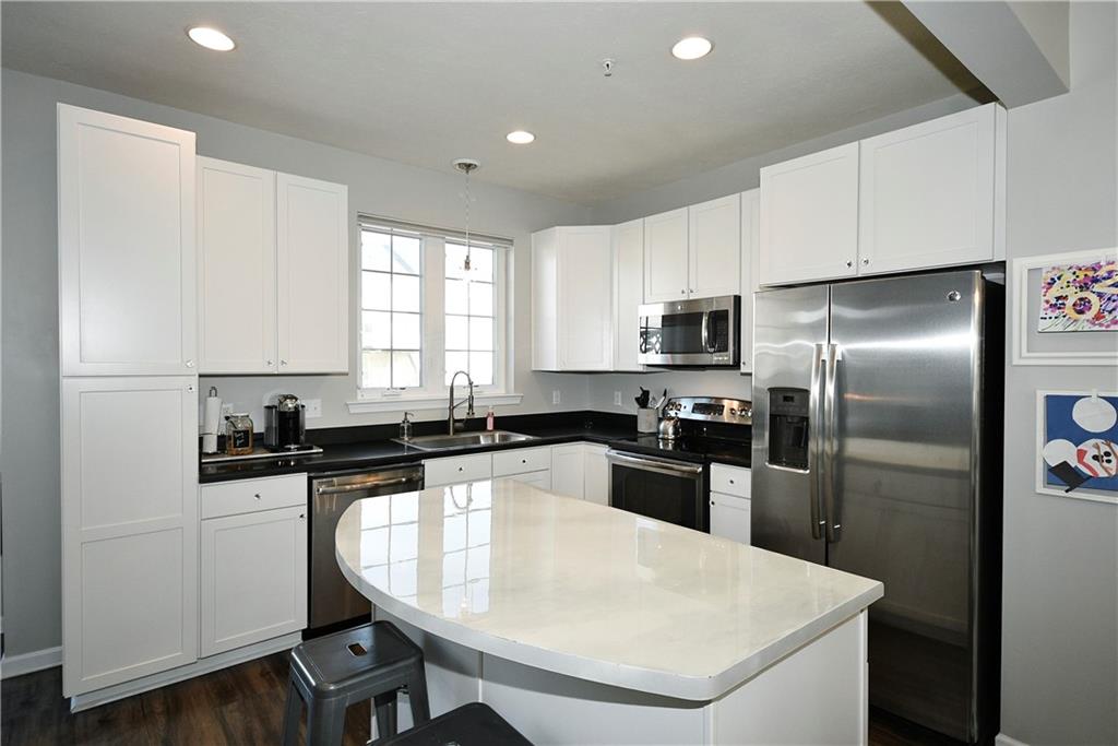 13 Truman Circle McKees Rocks, PA 15136 - Photo 10 of 25 Gallery Image 10