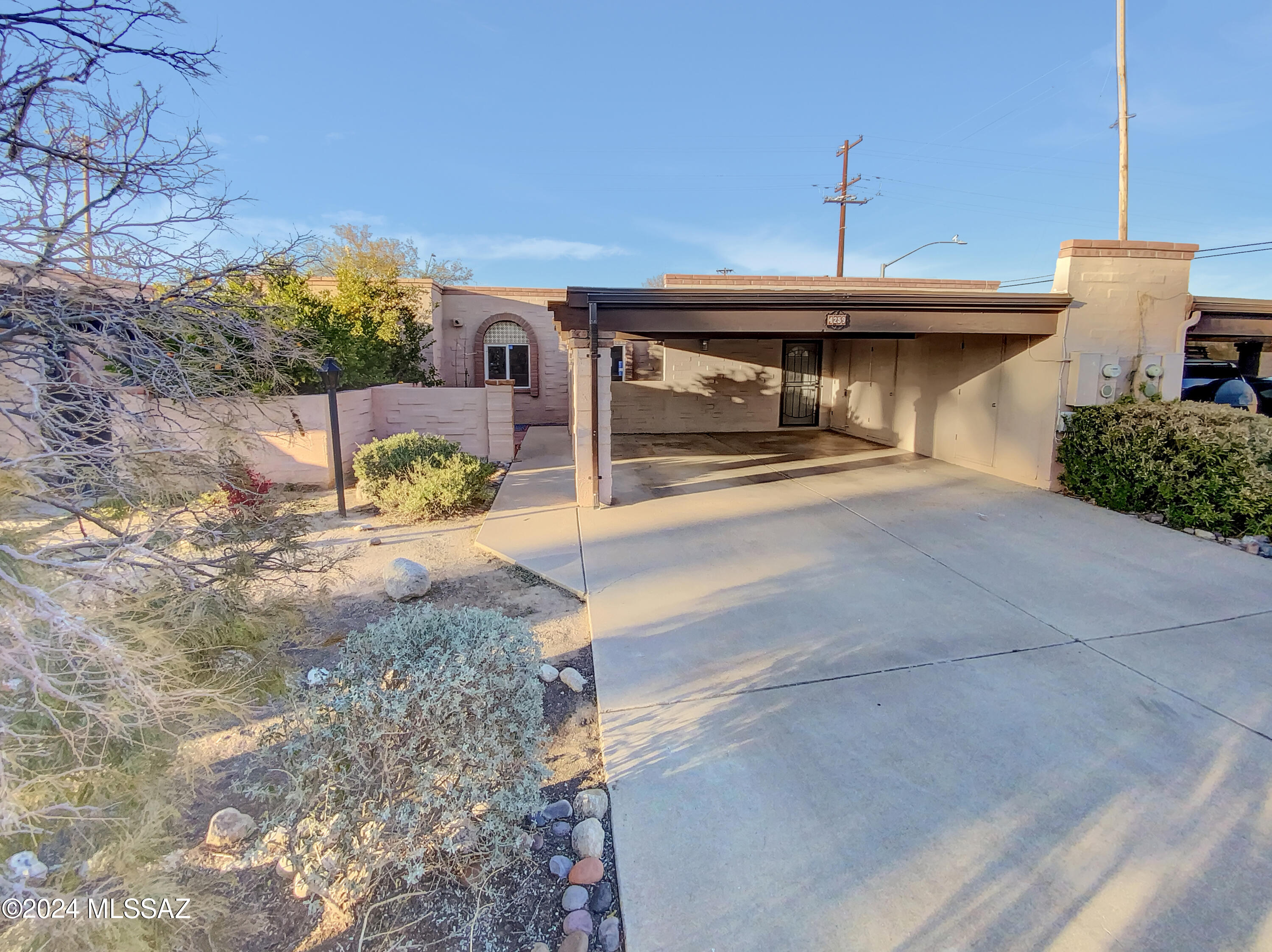 4259 East Allison Road Tucson, AZ 85712 - Photo 1 of 19 Gallery Image 1