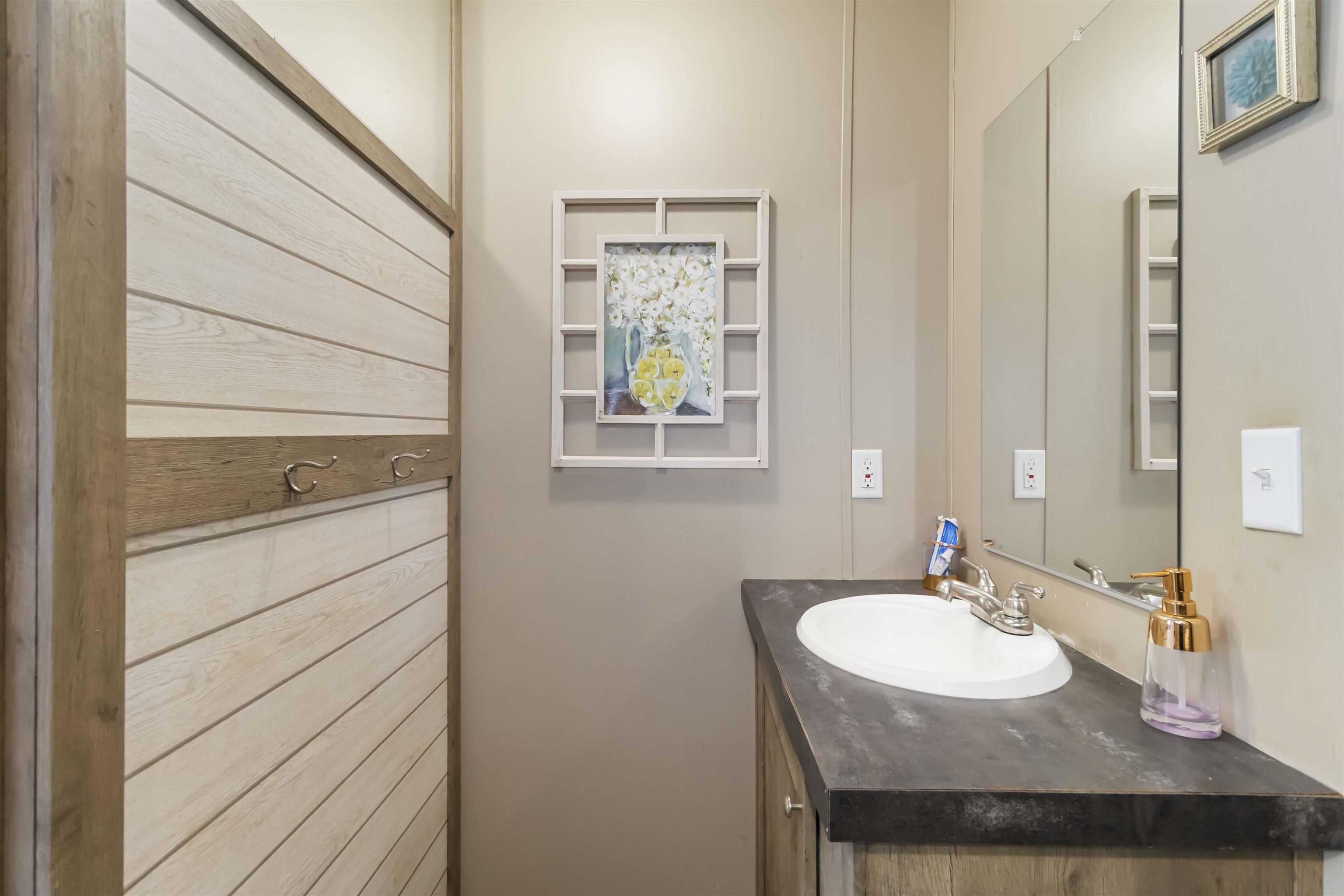 502 Shiloh Church Road Wellford, SC 29385 - Photo 17 of 30 Gallery Image 17