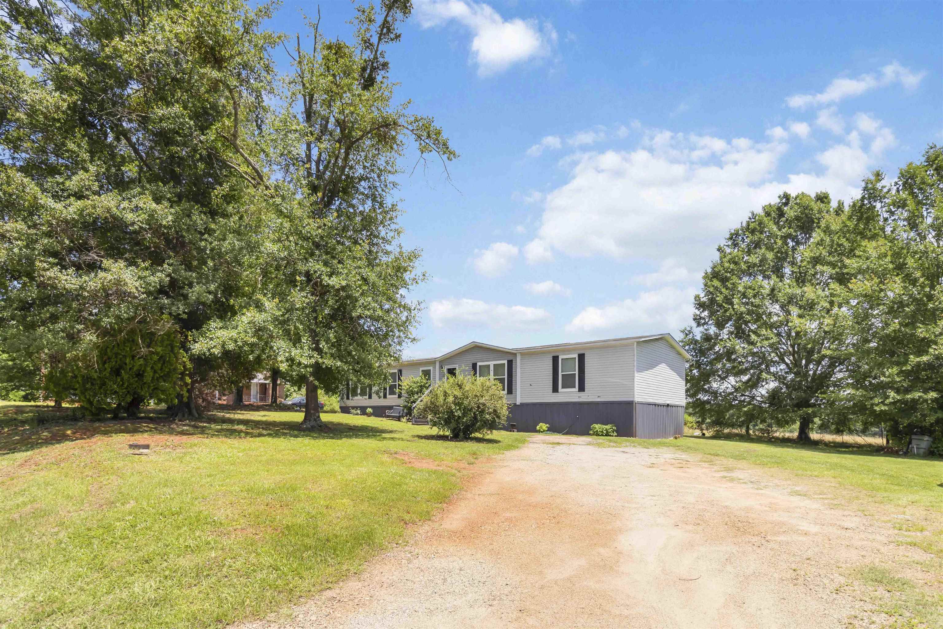 502 Shiloh Church Road Wellford, SC 29385 - Photo 3 of 30 Gallery Image 3
