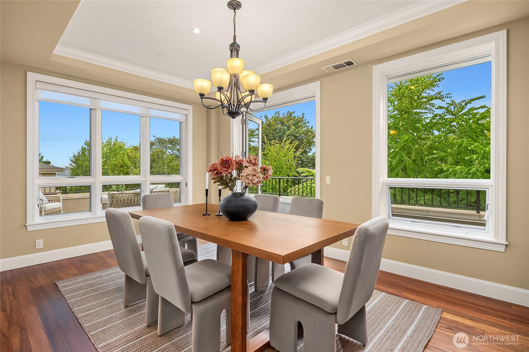 1185 Broadway Avenue East, Unit PH8 Seattle, WA 98102 - Photo 12 of 40