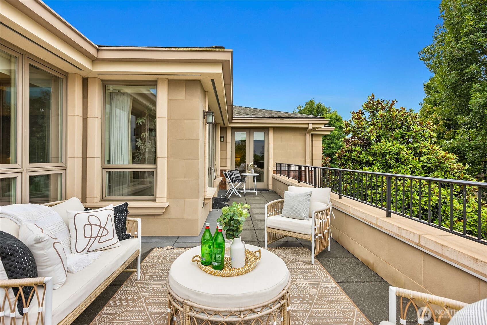 1185 Broadway Avenue East, Unit PH8 Seattle, WA 98102 - Photo 15 of 40