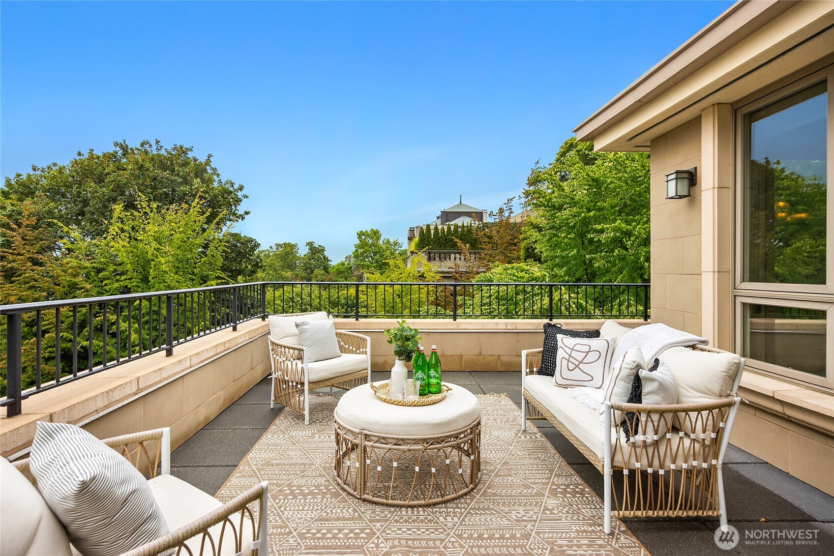 1185 Broadway Avenue East, Unit PH8 Seattle, WA 98102 - Photo 16 of 40