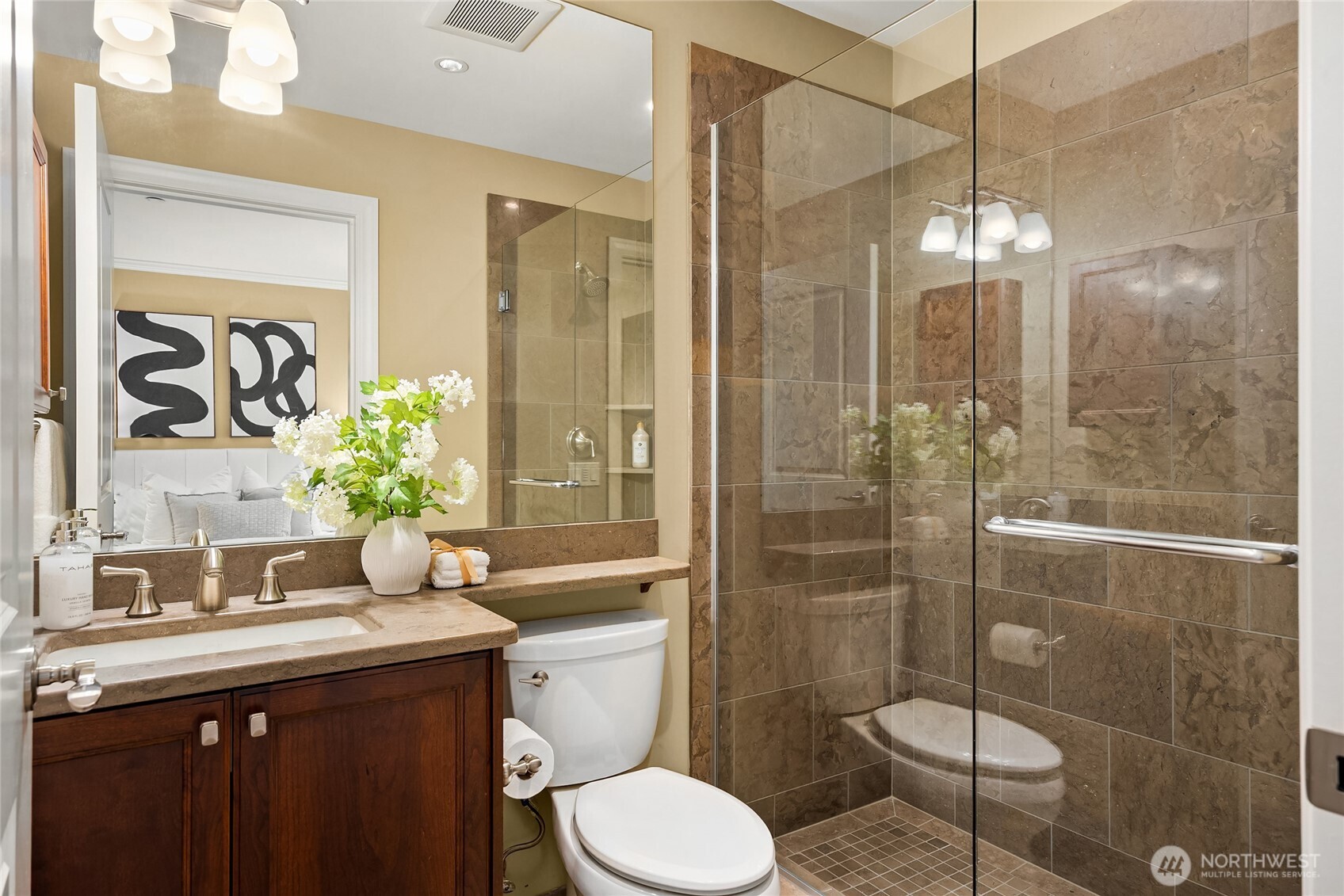 1185 Broadway Avenue East, Unit PH8 Seattle, WA 98102 - Photo 18 of 40