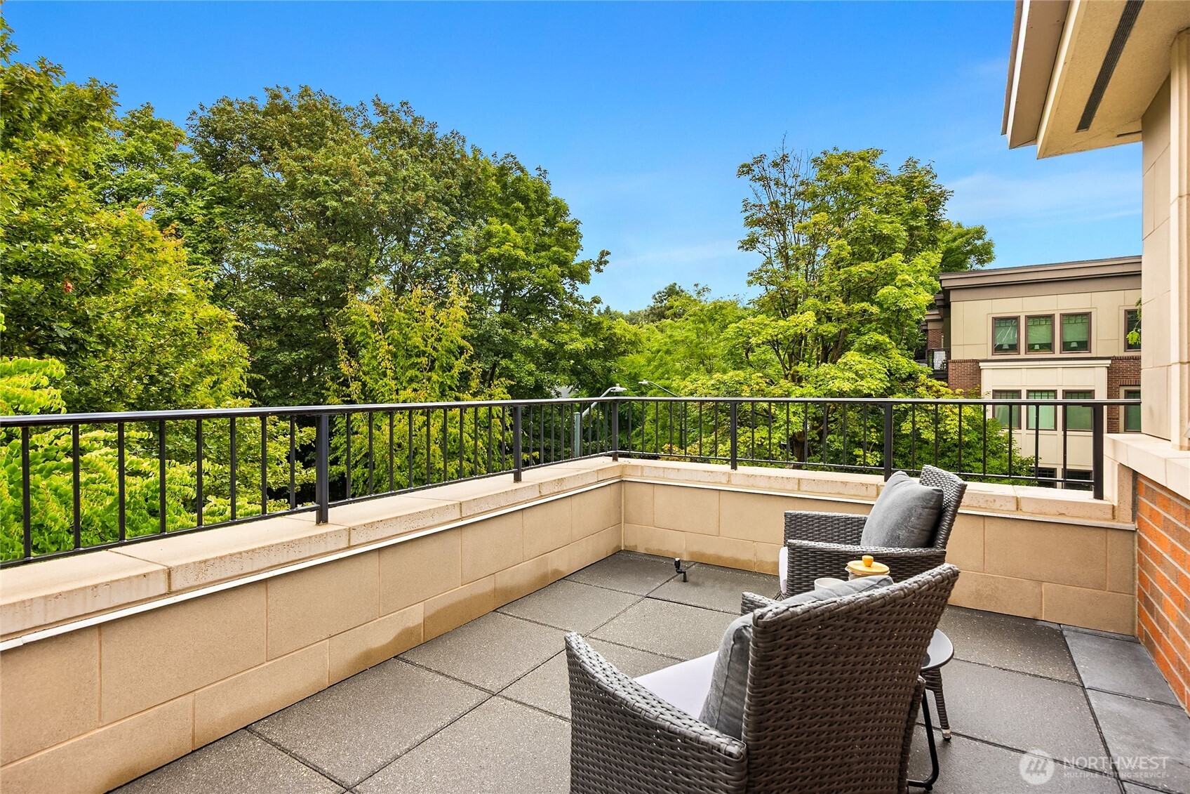 1185 Broadway Avenue East, Unit PH8 Seattle, WA 98102 - Photo 21 of 40