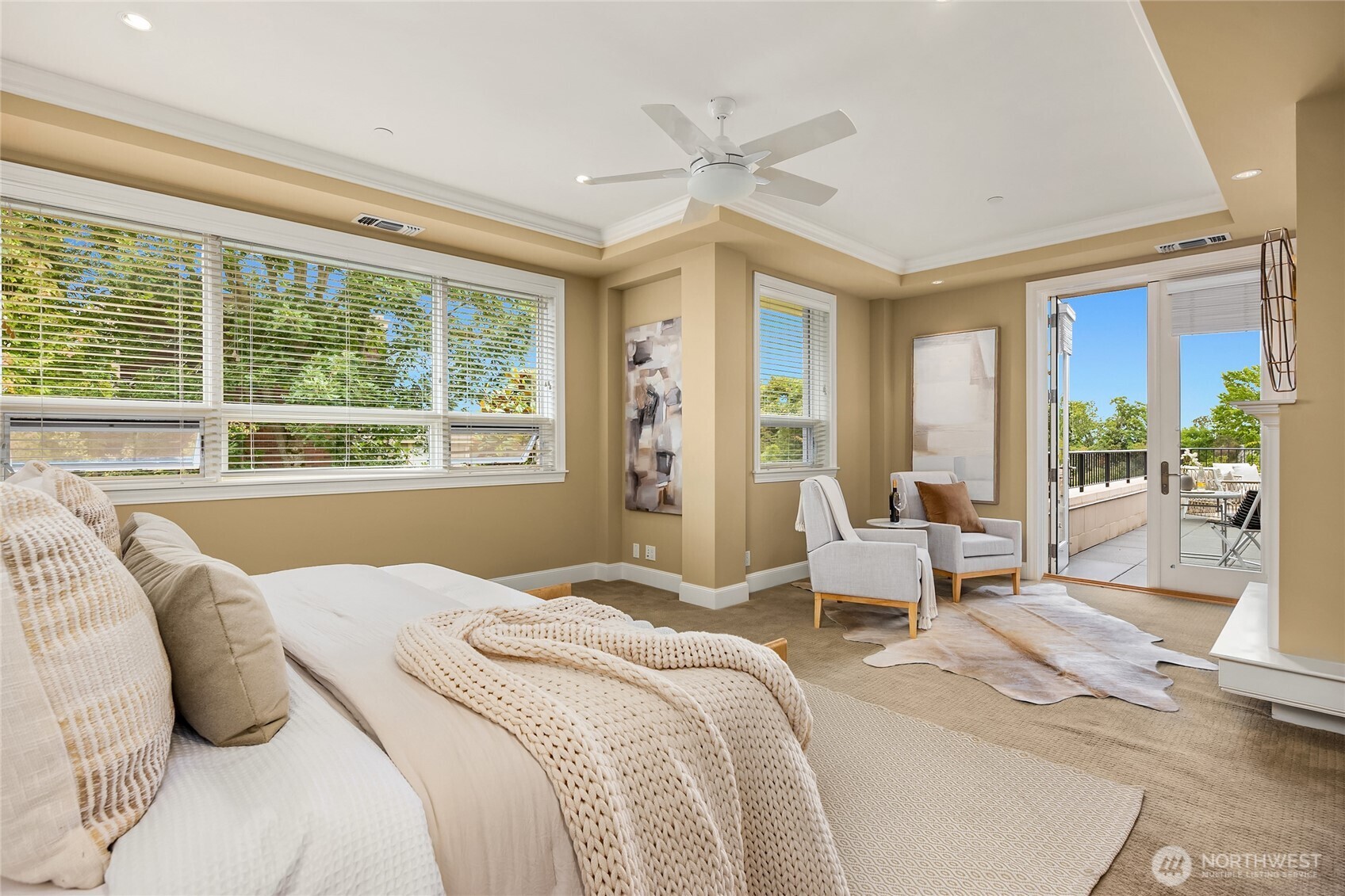 1185 Broadway Avenue East, Unit PH8 Seattle, WA 98102 - Photo 24 of 40