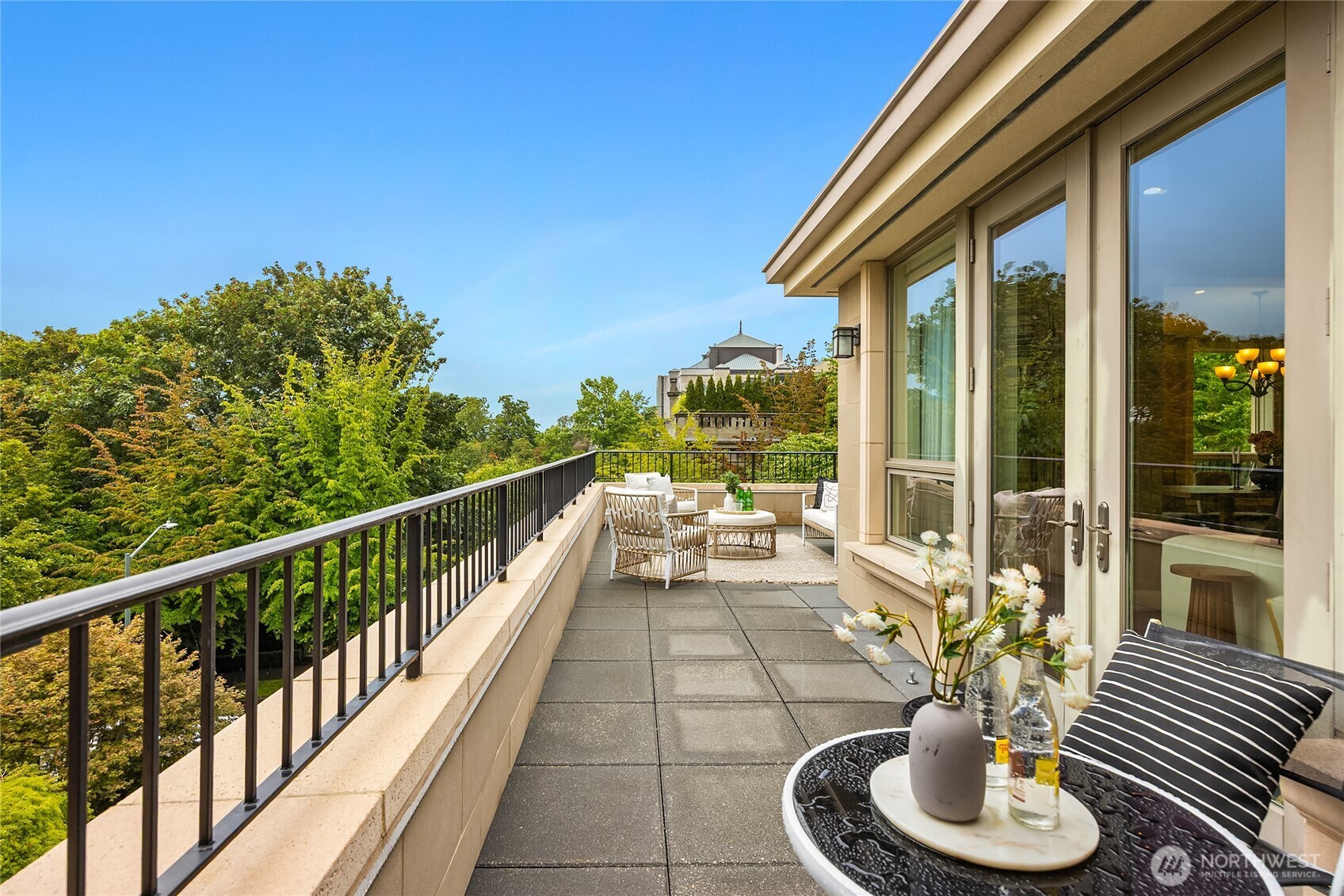 1185 Broadway Avenue East, Unit PH8 Seattle, WA 98102 - Photo 26 of 40