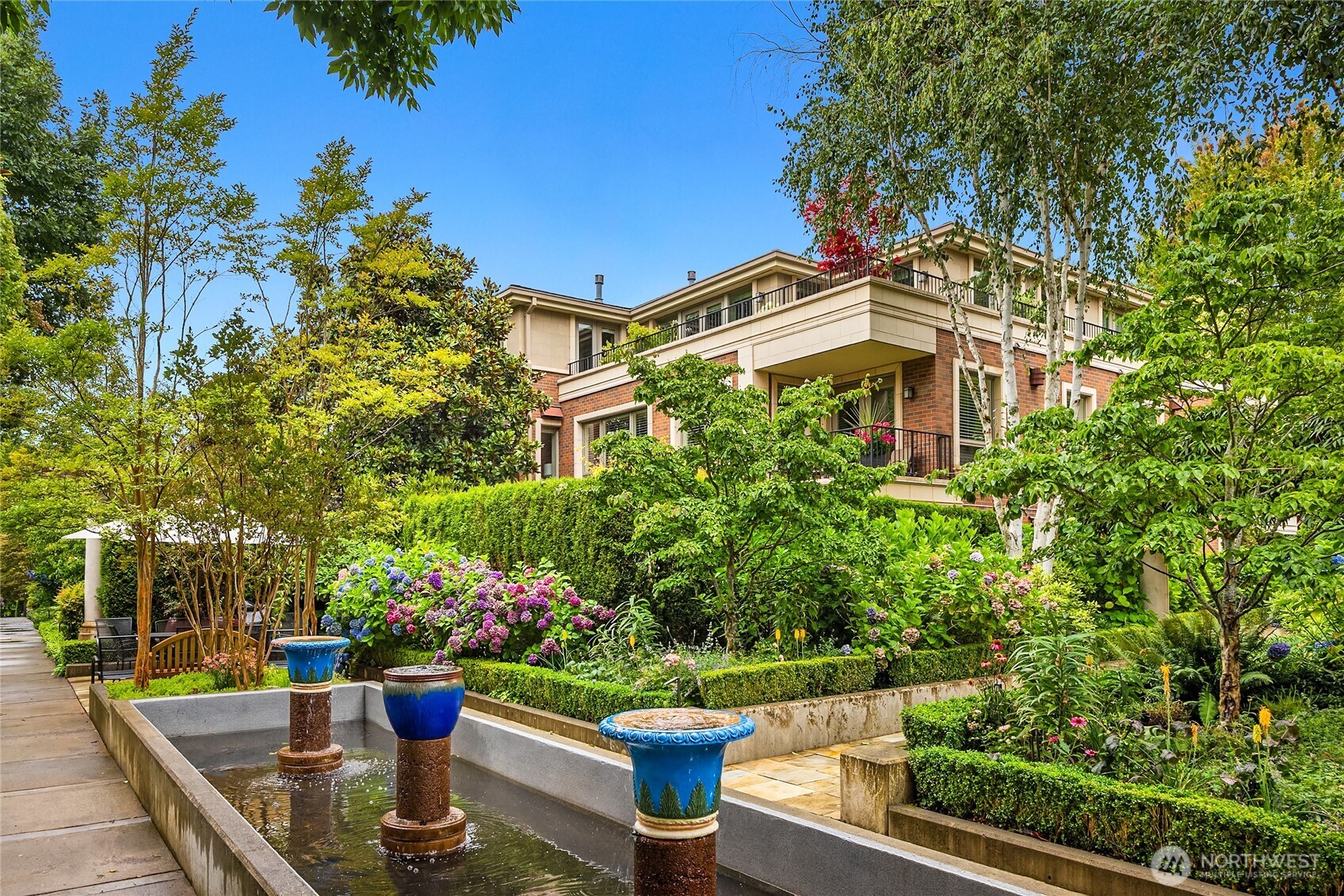 1185 Broadway Avenue East, Unit PH8 Seattle, WA 98102 - Photo 35 of 40