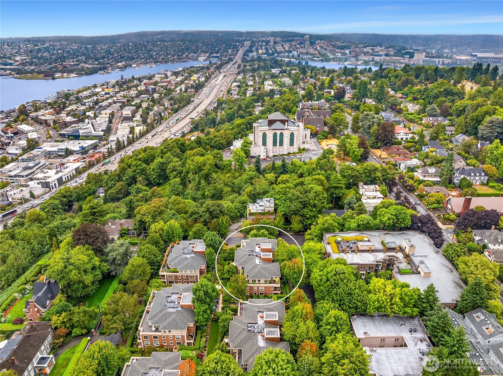 1185 Broadway Avenue East, Unit PH8 Seattle, WA 98102 - Photo 37 of 40