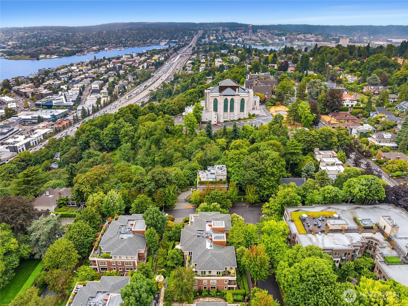 1185 Broadway Avenue East, Unit PH8 Seattle, WA 98102 - Photo 39 of 40