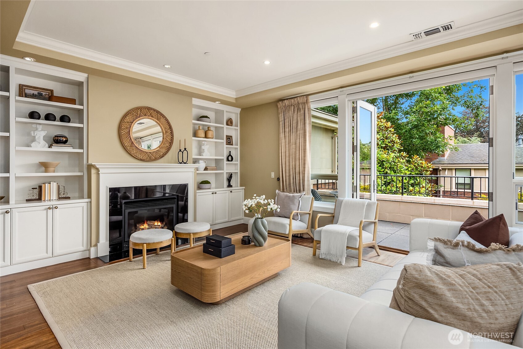 1185 Broadway Avenue East, Unit PH8 Seattle, WA 98102 - Photo 4 of 40