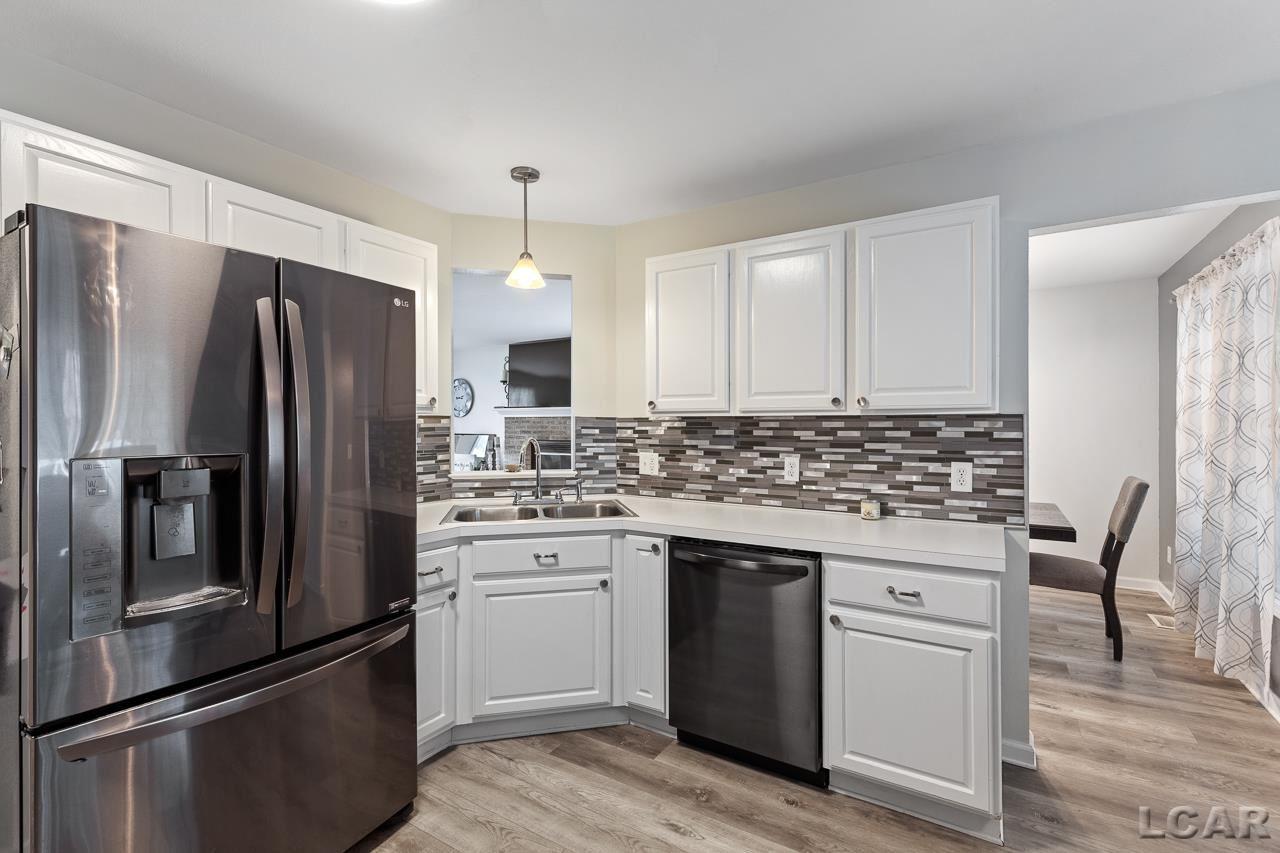 2544 Wood Ridge Drive Adrian, MI 49221 - Photo 7 of 44