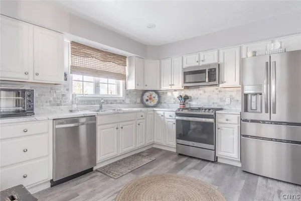 $2,400 | 212 Edmund Street, Hounsfield, NY 13685