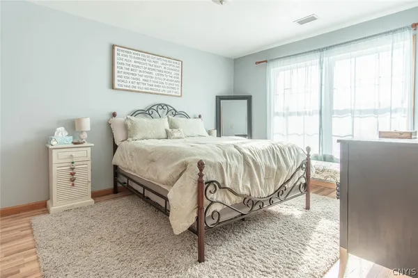 $2,400 | 212 Edmund Street, Hounsfield, NY 13685