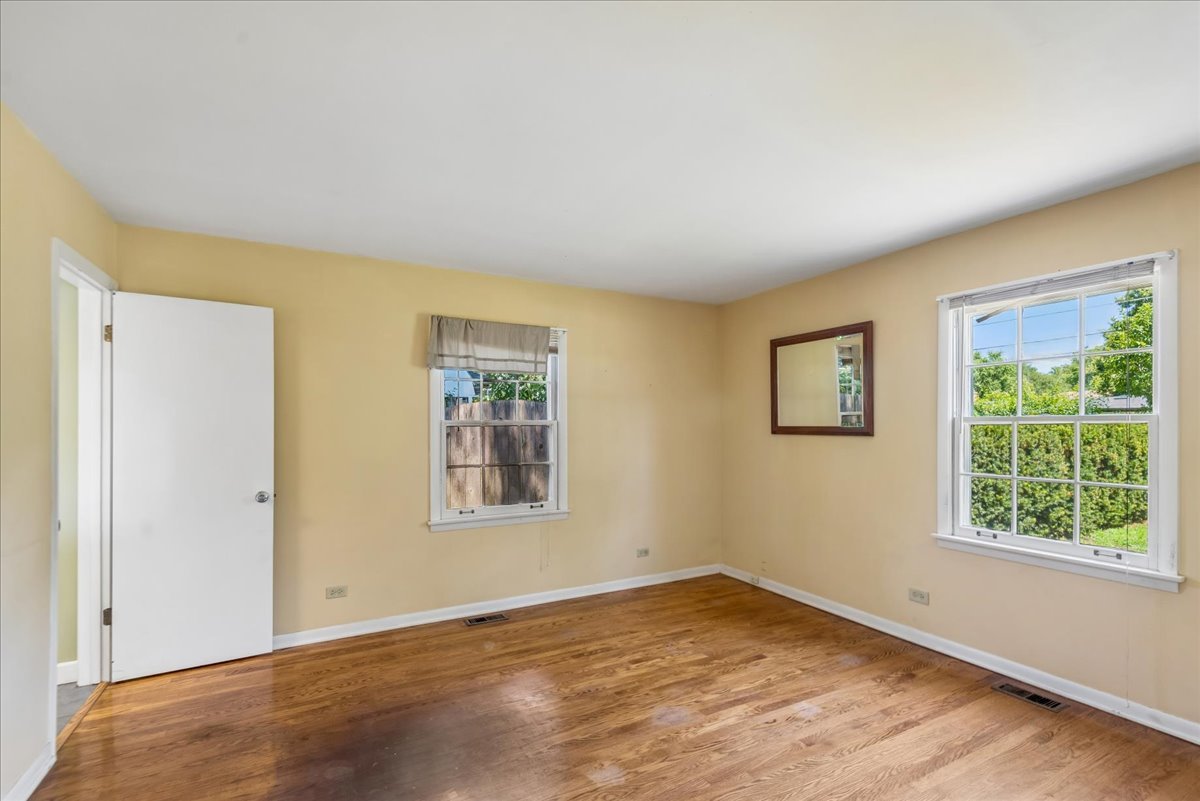 1436 Arbor Vitae Road Deerfield, IL 60015 - Photo 14 of 30