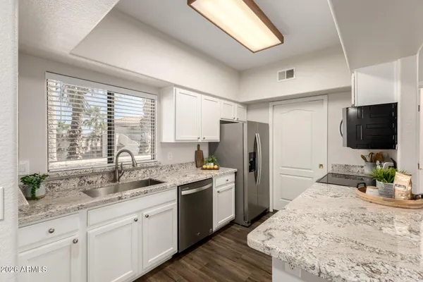 $299,000 | 10401 North Saguaro Boulevard, Unit 323, Fountain Hills, AZ 85268