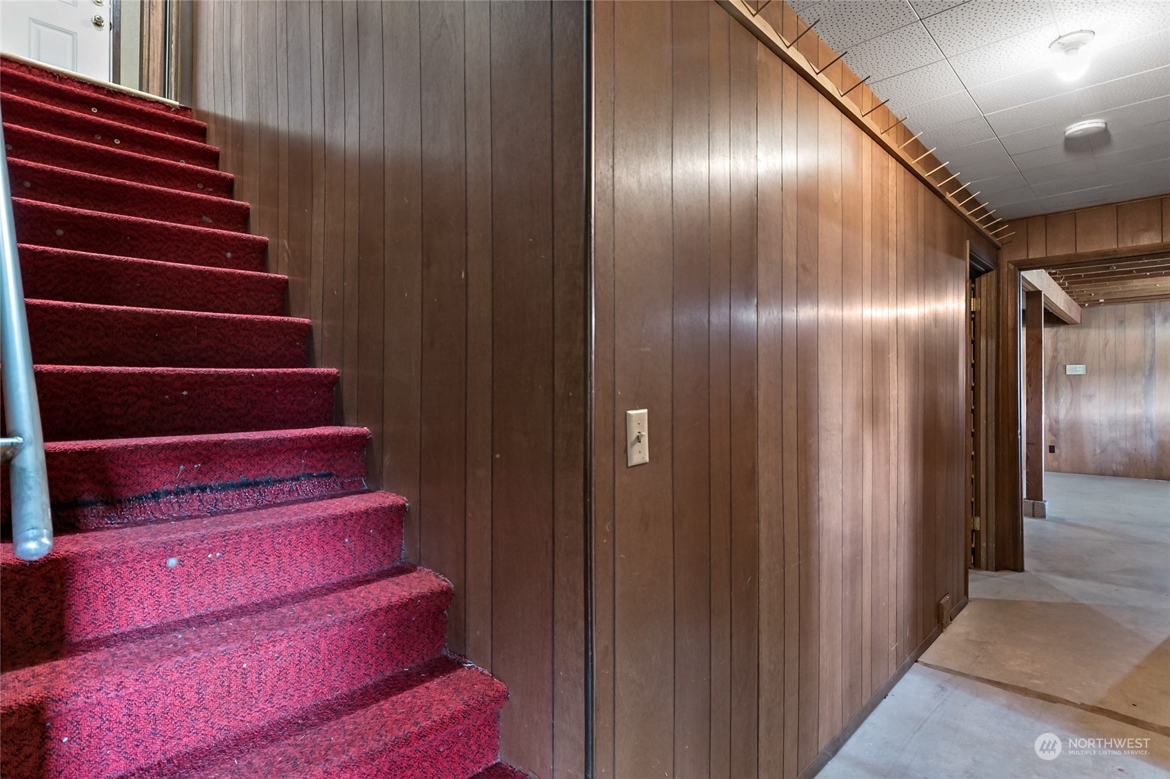 739 West Banta Road Oak Harbor, WA 98277 - Photo 11 of 40 a view of entryway