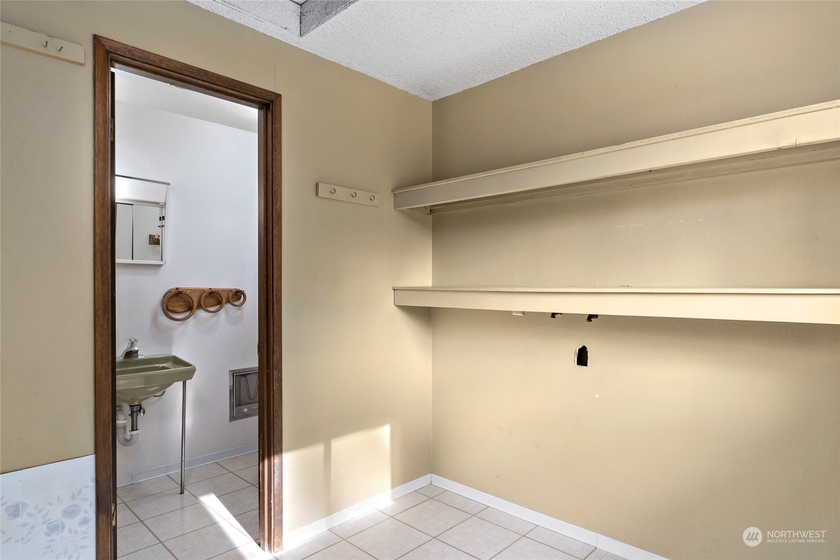 739 West Banta Road Oak Harbor, WA 98277 - Photo 22 of 40