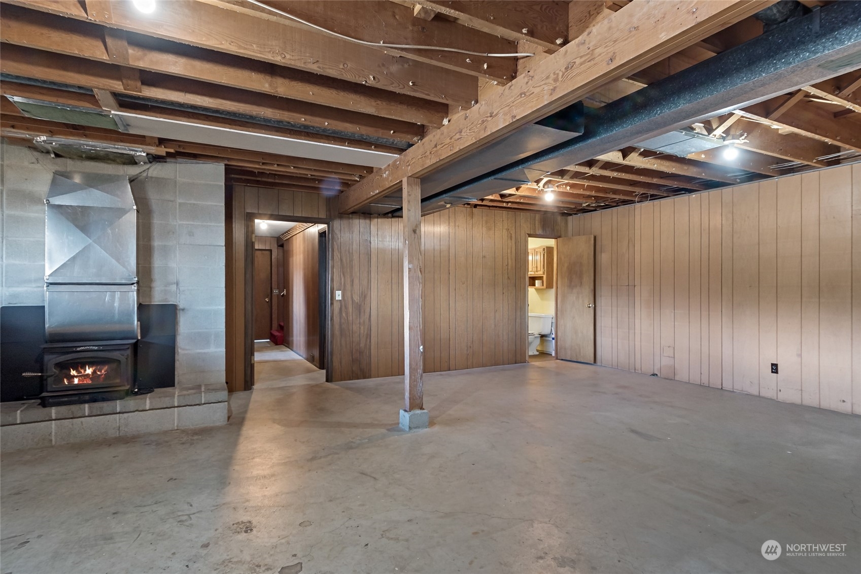 739 West Banta Road Oak Harbor, WA 98277 - Photo 35 of 40 a view of an empty room