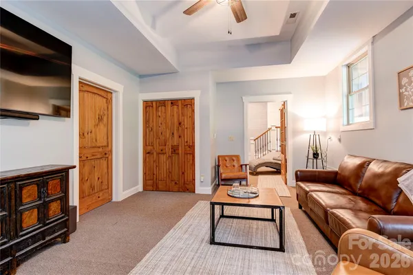 $950,000 | 97 Circle East Ranch Road, Burnsville, NC 28714