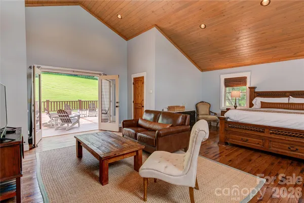 $950,000 | 97 Circle East Ranch Road, Burnsville, NC 28714