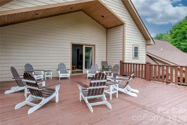 $950,000 | 97 Circle East Ranch Road, Burnsville, NC 28714