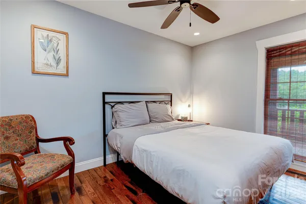 $950,000 | 97 Circle East Ranch Road, Burnsville, NC 28714