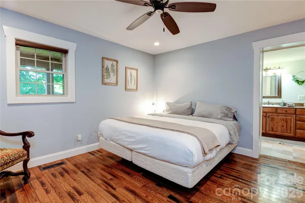 $950,000 | 97 Circle East Ranch Road, Burnsville, NC 28714