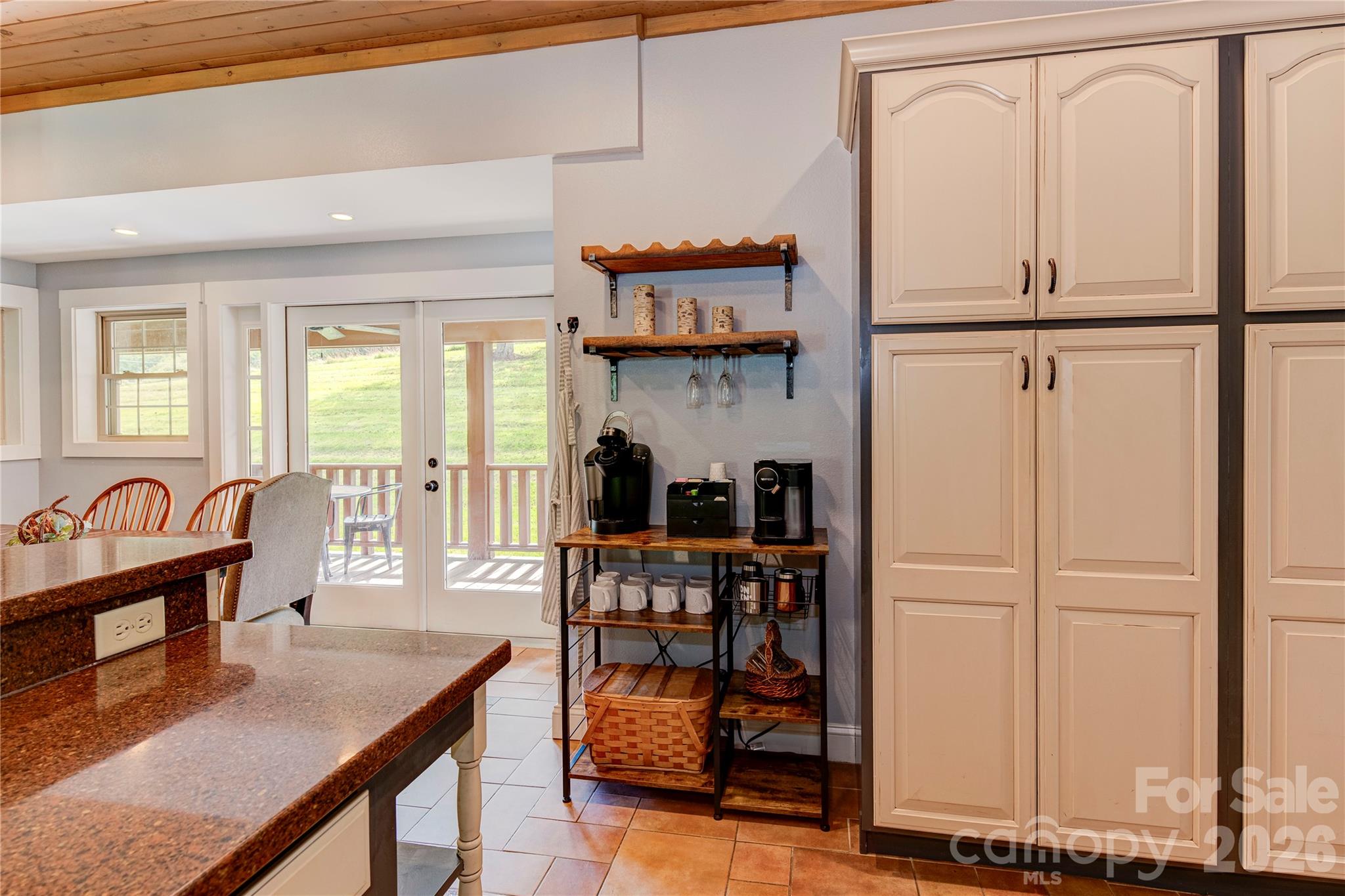 97 Circle East Ranch Road Burnsville, NC 28714 - Photo 10 of 45