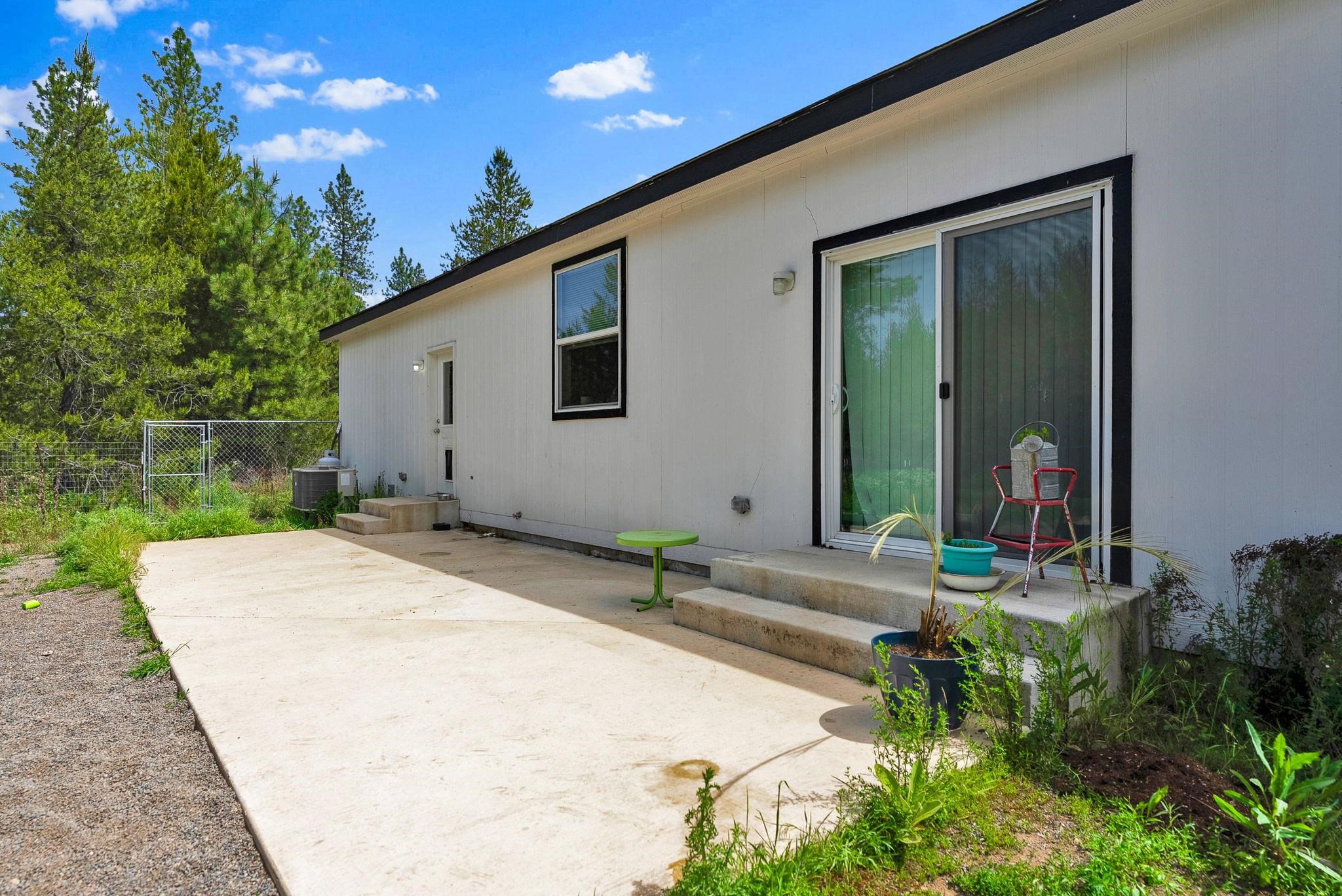 28995 North Hardesty Road Chattaroy, WA 99003 - Photo 30 of 46