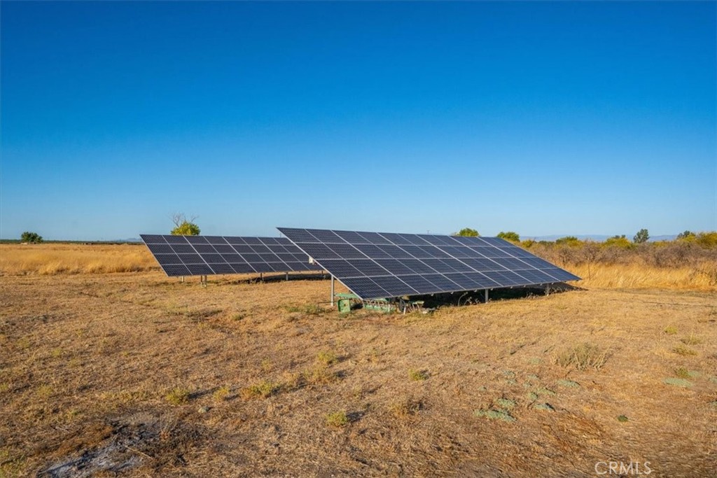 21550 Leaf Avenue Corning, CA 96021 - Photo 52 of 71 a view of outdoor space and yard