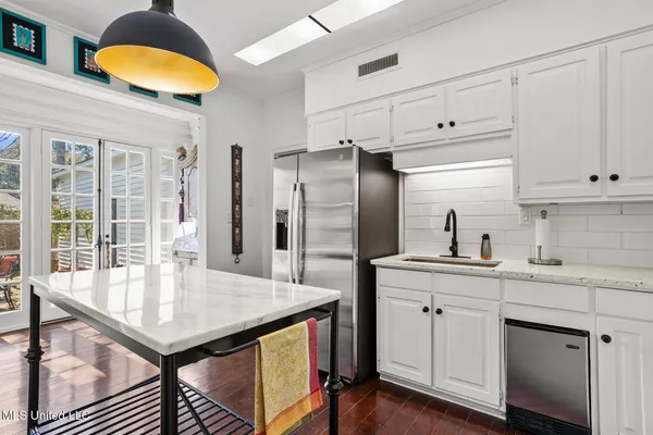 $549,500 | 803 Meadowbrook Road, Jackson, MS 39216