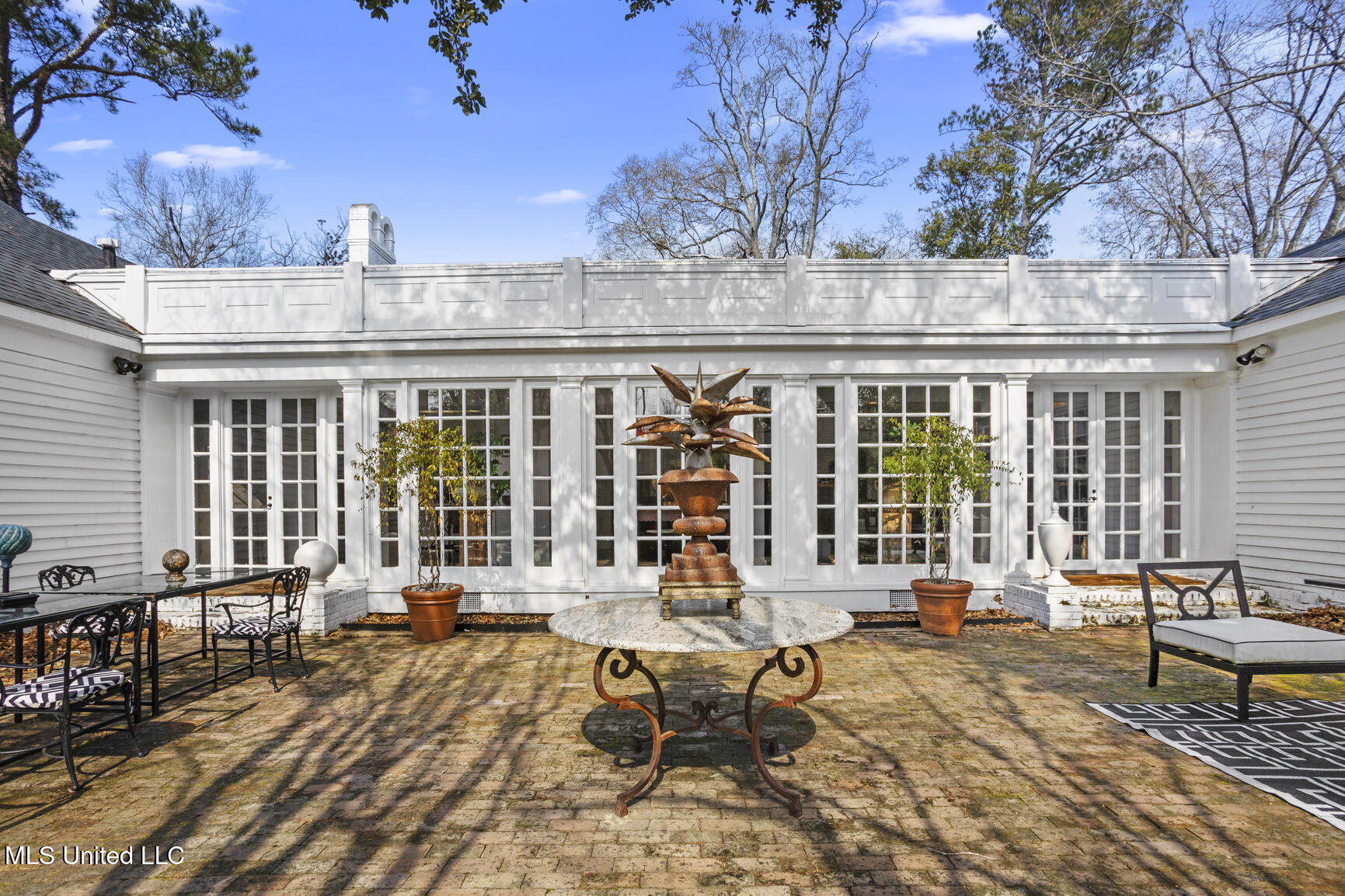 803 Meadowbrook Road Jackson, MS 39216 - Photo 78 of 86 Enclosed Courtyard