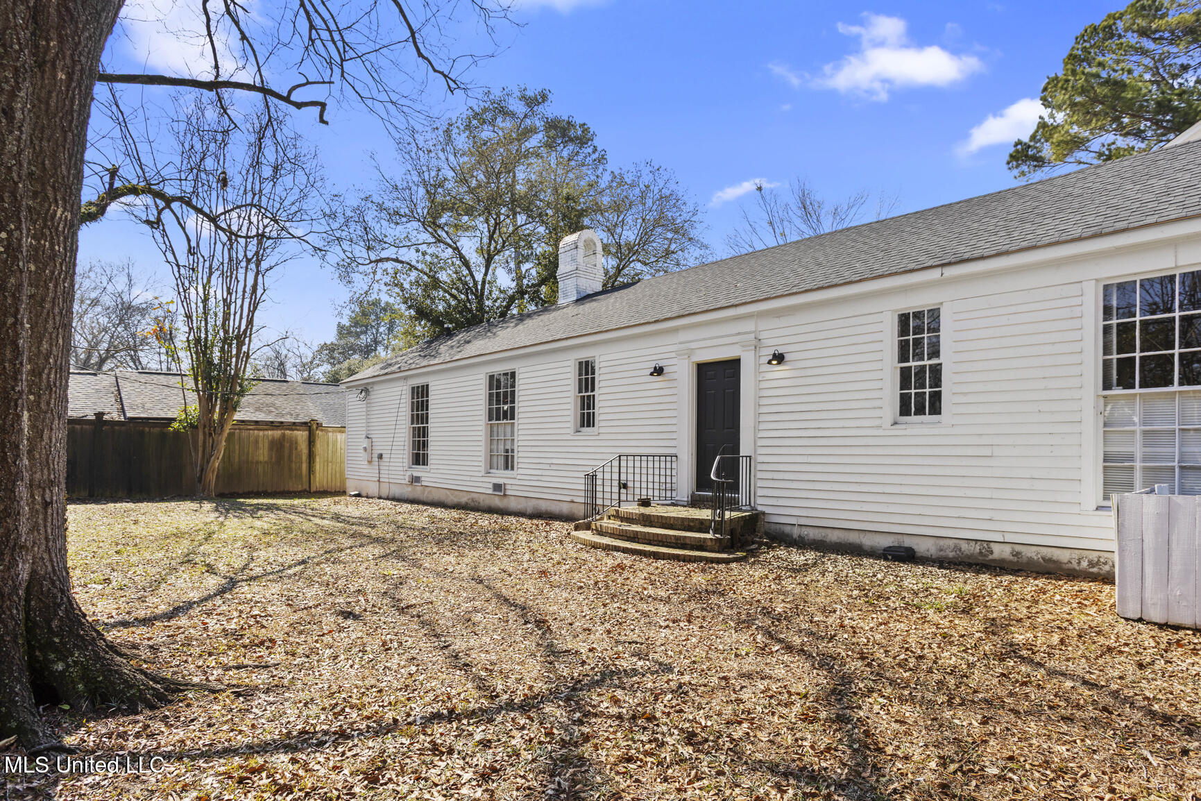 803 Meadowbrook Road Jackson, MS 39216 - Photo 79 of 86 Door leading to Grand Hall